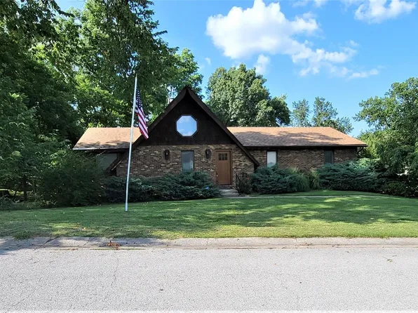 97 Heritage Rd, Hannibal, MO 63401