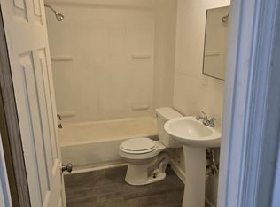 1136 Victory Blvd APT 2, Portsmouth, VA 23702