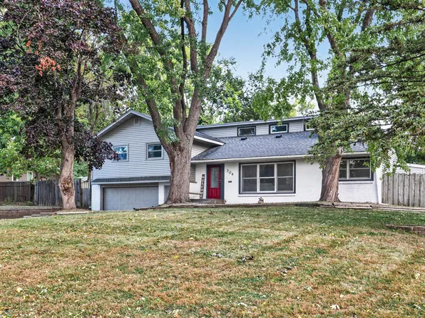 304 Valley High Rd, Burnsville, MN 55337
