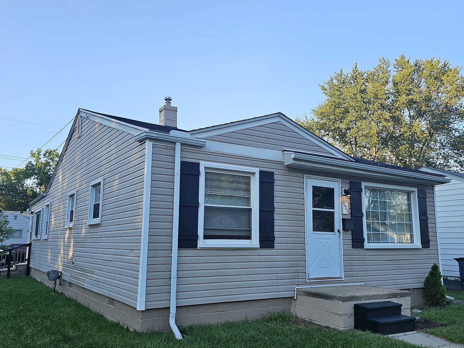 505 E Barrett Ave — Photo 1