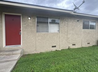 600 N Blackstone St APT 6, Tulare, CA 93274