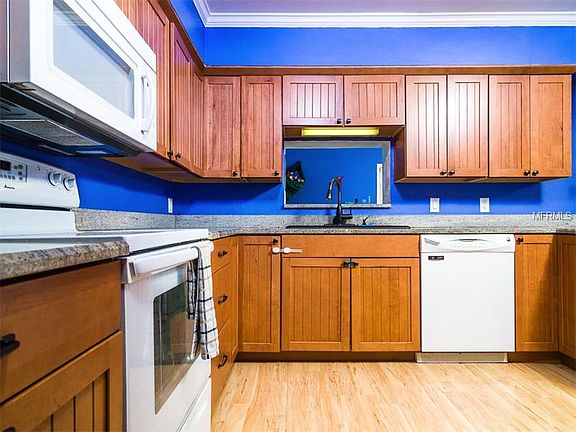 5th image of 11108 N 19th St