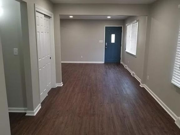 4th image of 3080 Sullivant Ave #A