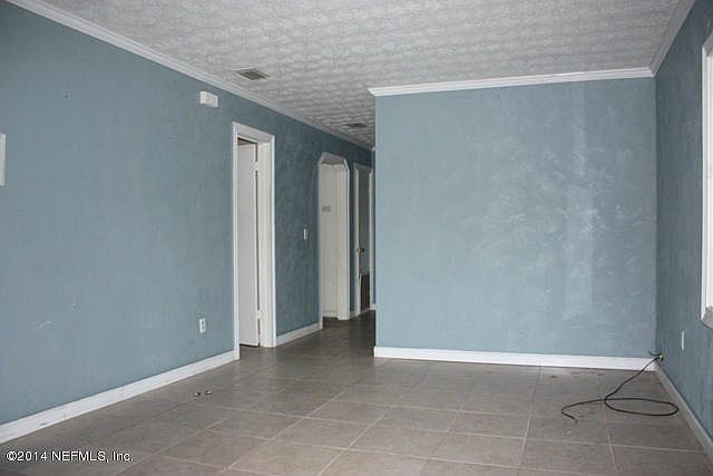 2nd image of 413 S 10th St