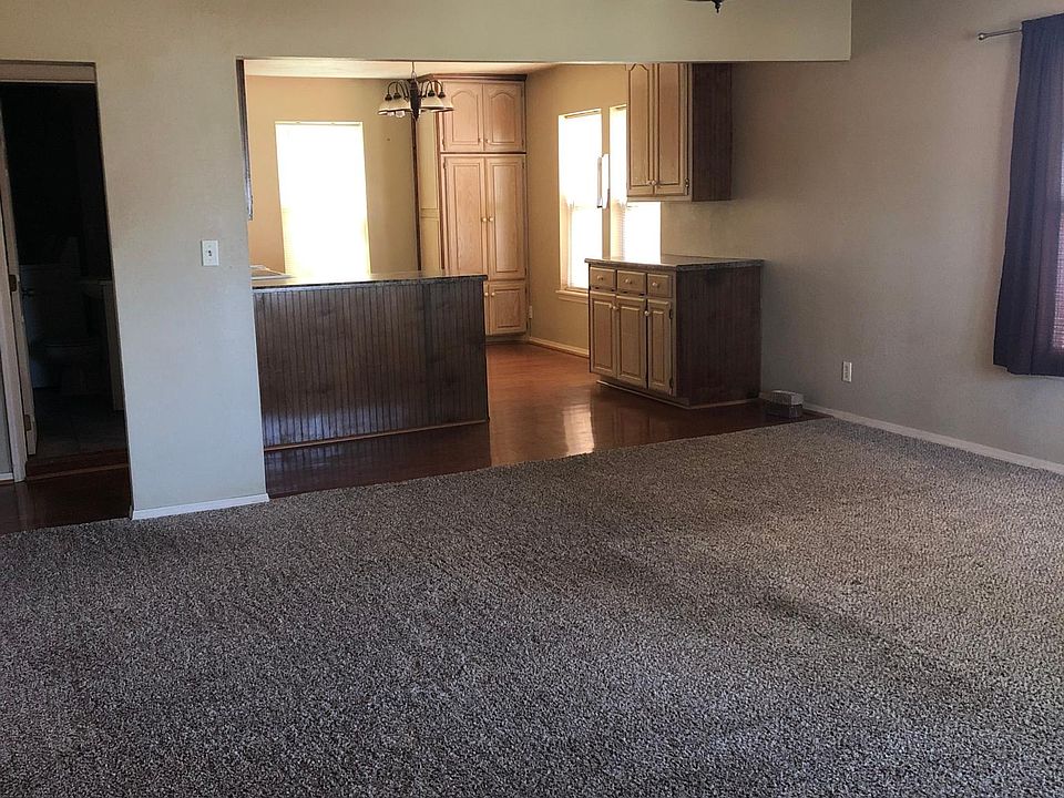 1st image of 2220 S Taylor St APT B