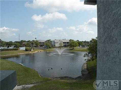 3rd image of 1626 SE Green Acres Cir APT J203