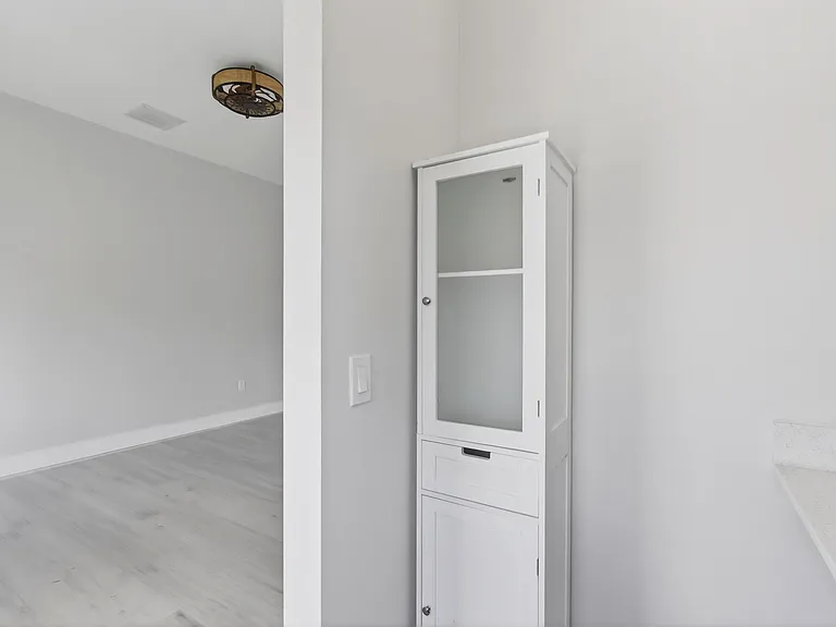 216 S C St — Photo 8