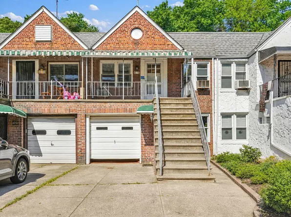 6710 Selfridge St, Forest Hills, NY 11375
