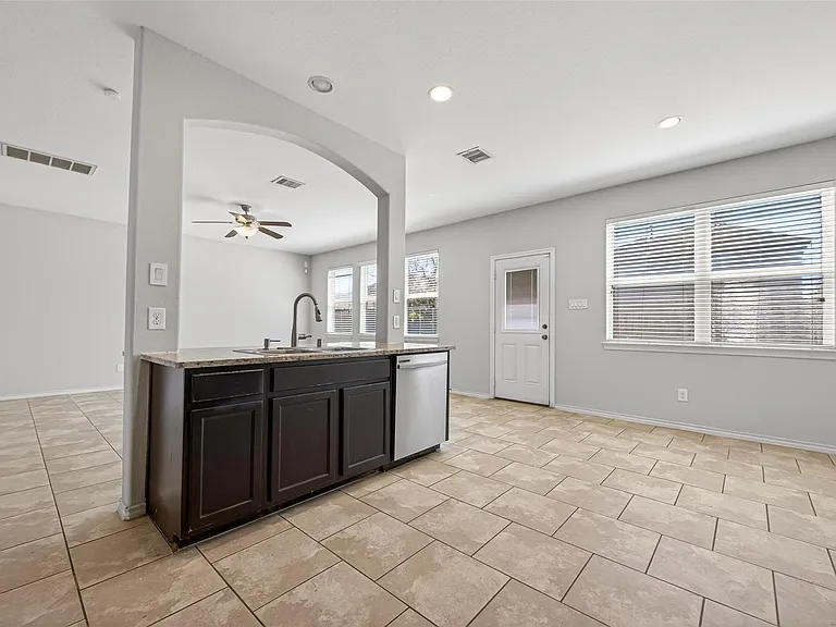 1326 Seagler Pond Ln — Photo 18