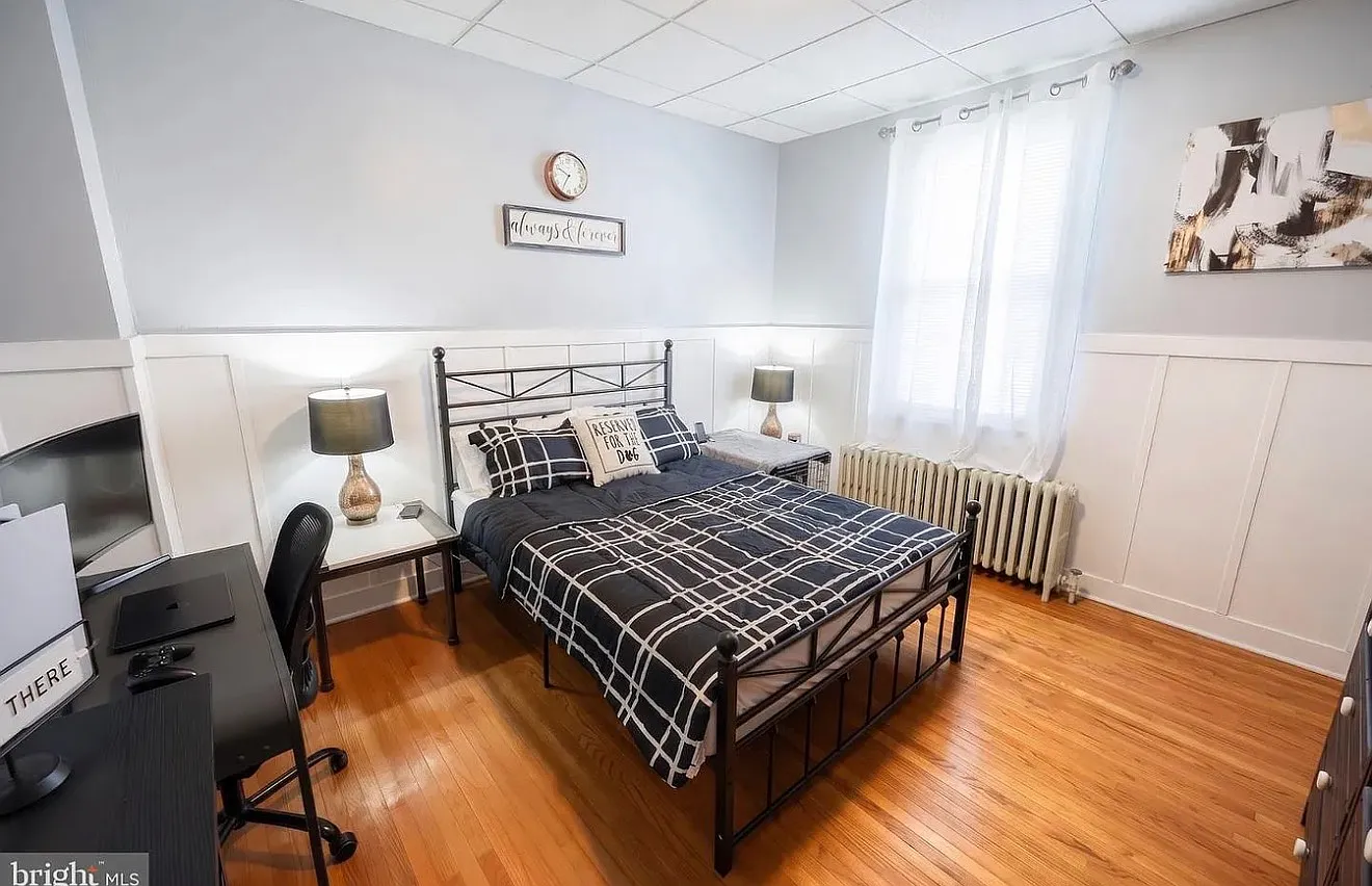 2 bed, 1028 sqft, $1,600 — Photo 2
