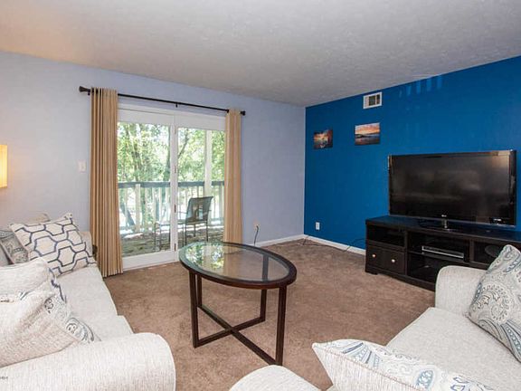 4th image of 1815 Gardiner Ln APT K88