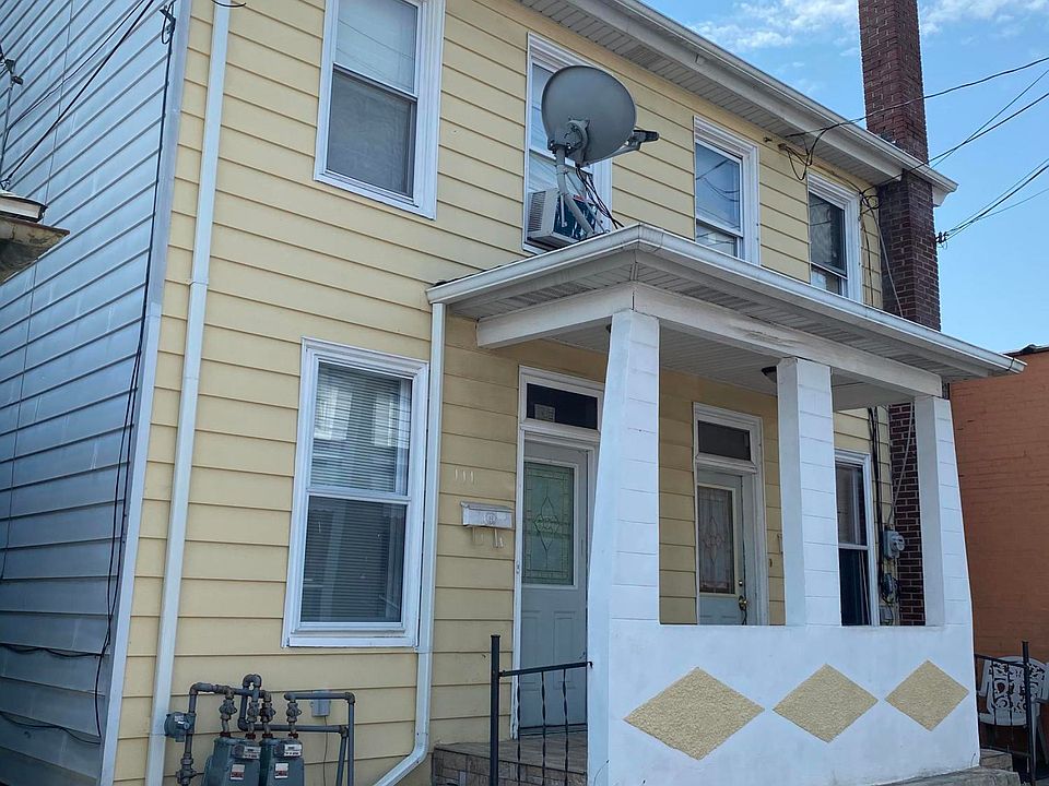 2nd image of 109 N Lee Ct