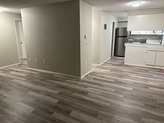 3rd image of 2630-2664 SE 136th Ave