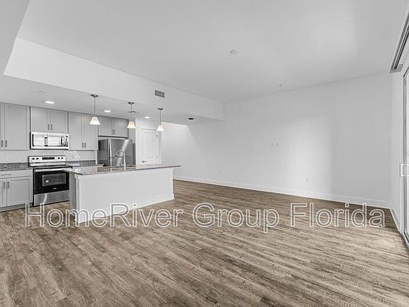 3rd image of 5205 Eggleston Ave #103