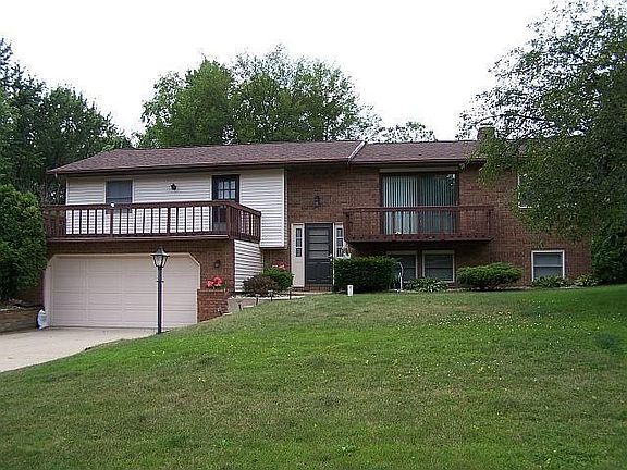 2nd image of 53155 Oakton Dr