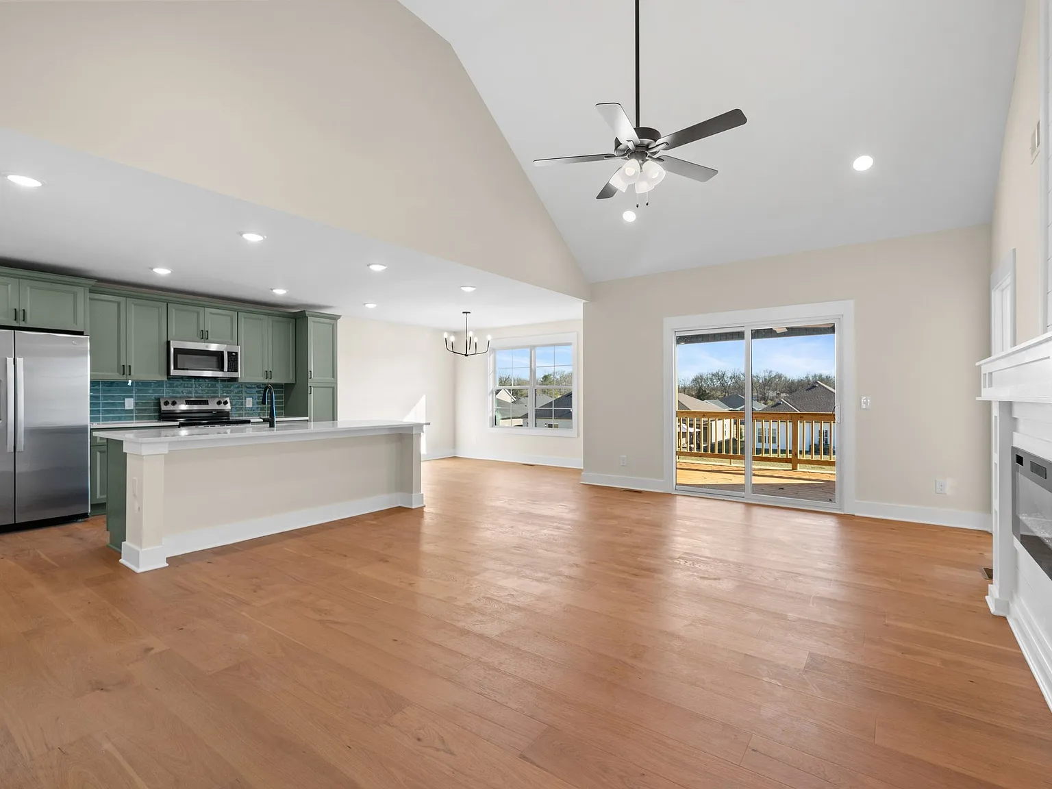 4 bed, 1950 sqft, $2,300 — Photo 3