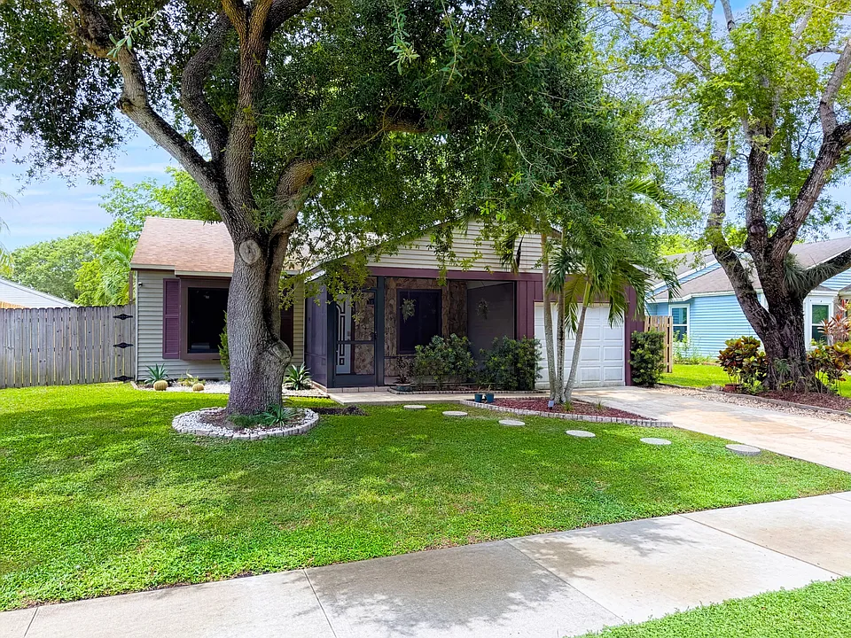 1621 SW 127th Ave