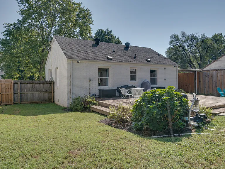 Hayden Dr — Photo 30
