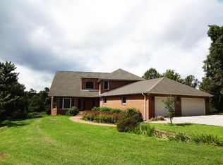 8045 Clarks Chapel Rd, Athens, OH 45701