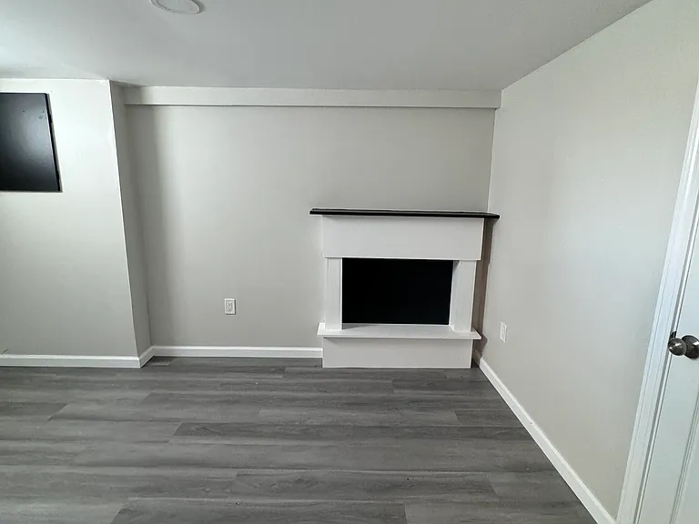 1520 Pembroke St — Photo 12