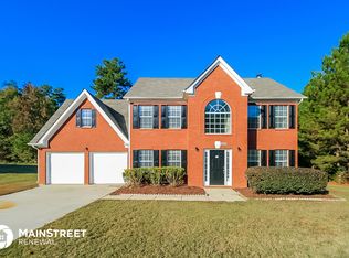 9453 Carnes Crossing Cir, Jonesboro, GA