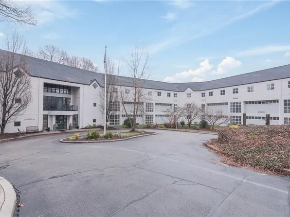 229 Medway St APT 308, Providence, RI 02906