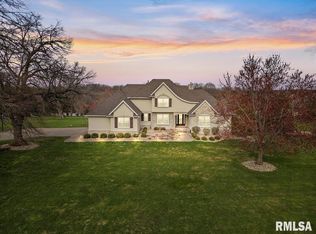 25058 189th St, Bettendorf, IA 52722