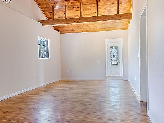 4th image of 210 S Winslow Ave