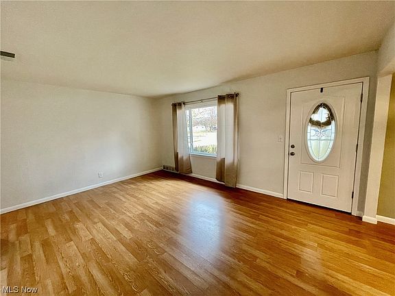 2nd image of 530 Penfield Ave