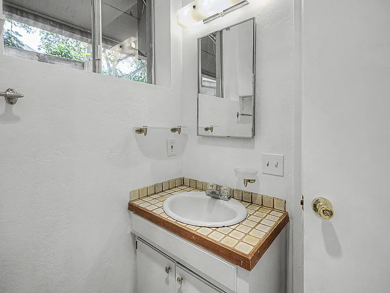 26185 Zdan Rd #B — Photo 4