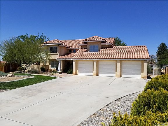 3rd image of 20676 Mockingbird Ave