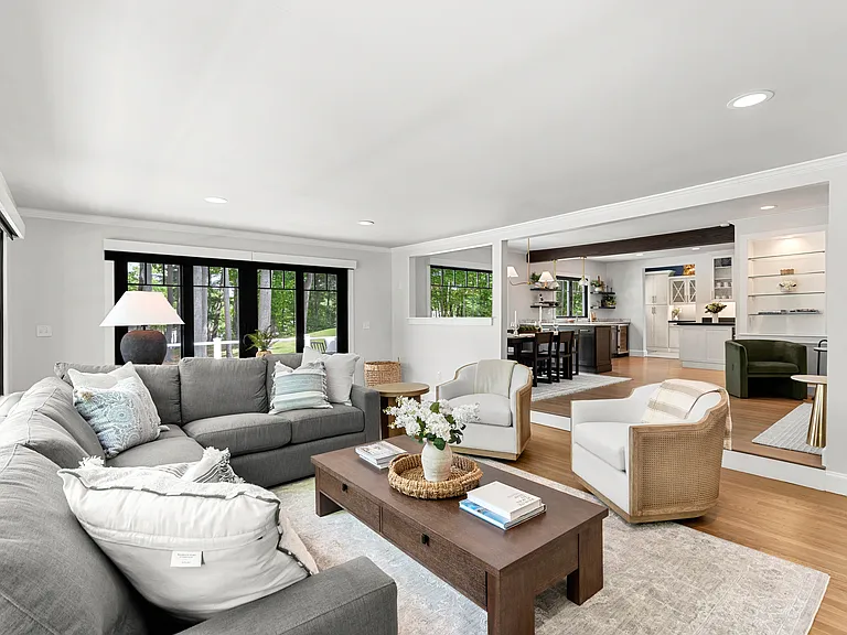 6 Sagamore Grv — Photo 38