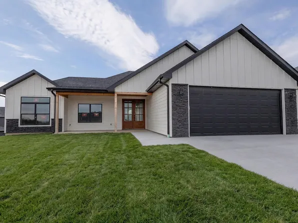 1765 N Corbet Dr, Columbia, MO 65202