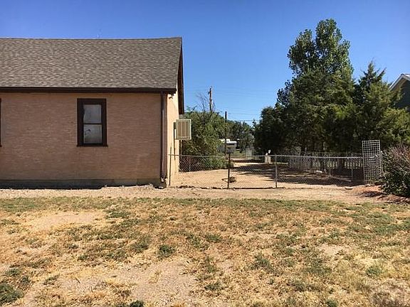 4th image of 124 Arkansas Ave