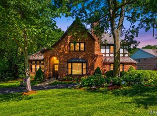 12461 W Watson Rd, Saint Louis, MO 63127