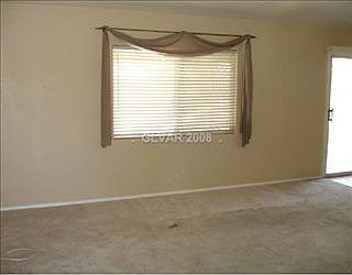 3rd image of 2440 Seymour Ct