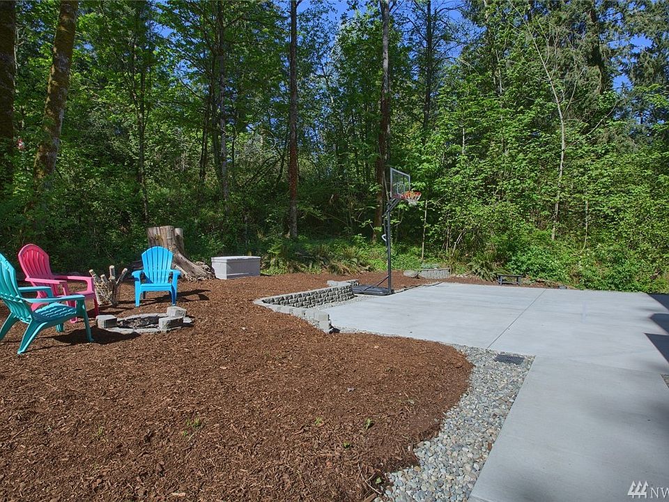 2nd image of 18329 77th St E