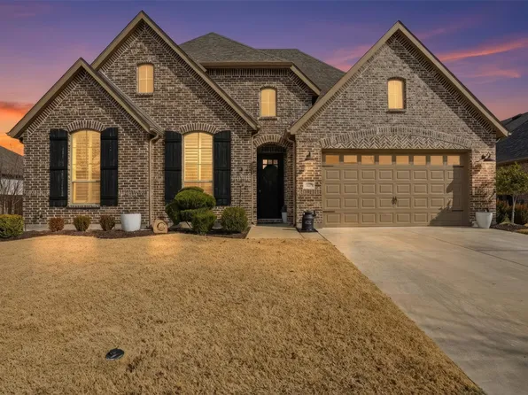 1716 Storey Ln, Waxahachie, TX 75165