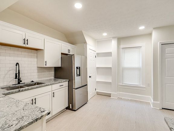 4th image of 4023 Bucyrus Ave