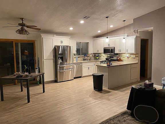 New kitchen, appliance inclu