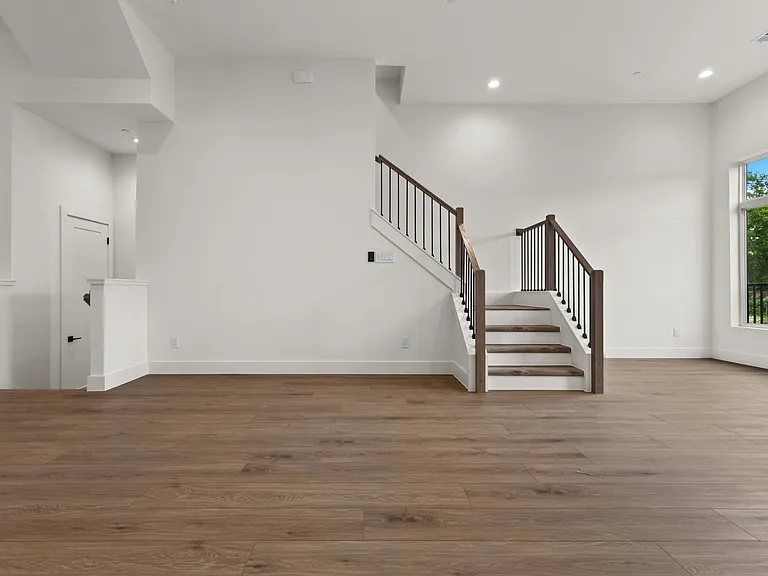 2203 Hondo Ave #202 — Photo 10