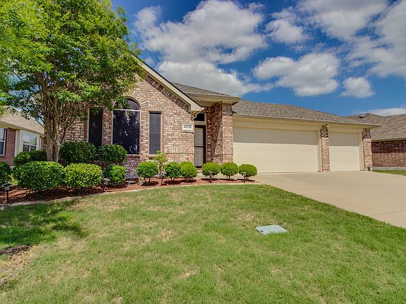 3rd image of 4016 Hillhaven Dr