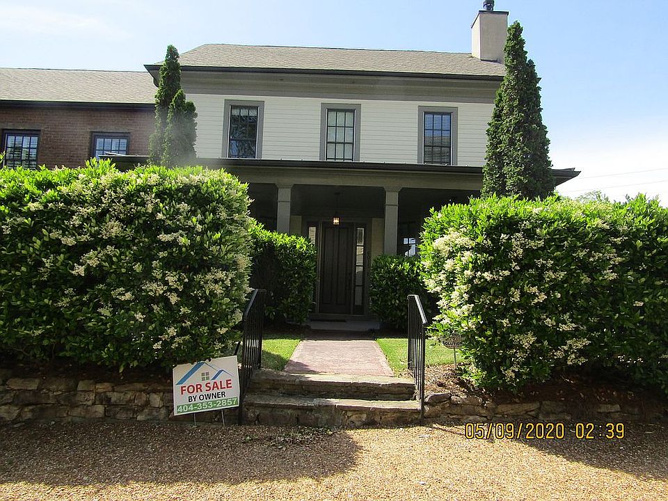 Guest parking in front