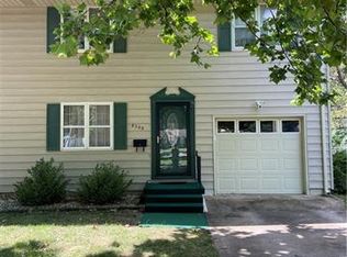 8308 Hemlock St, Overland Park, KS 66212