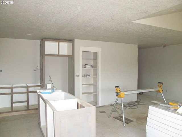 2nd image of 520 Polk Station Rd