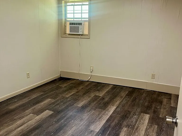 1011 Walnut St — Photo 17
