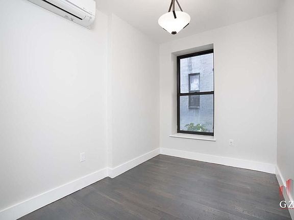 3rd image of 2033 1st Ave #E5