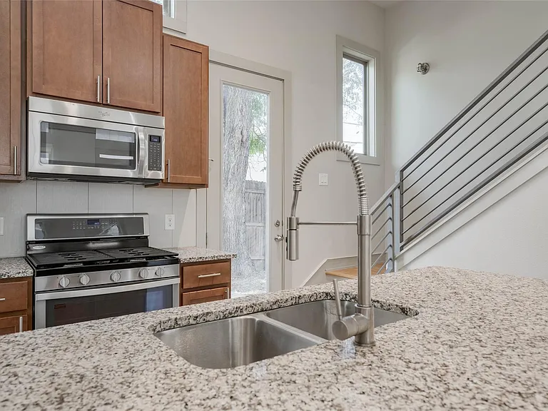 2612 Willow St #B — Photo 12