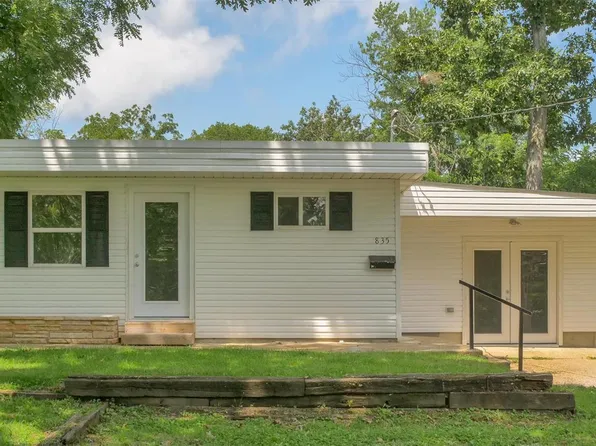 835 Lockwood Dr, Saint Clair, MO 63077