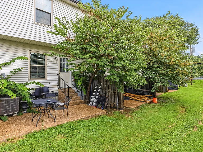 250 Sanders Ferry Rd #4 — Photo 22